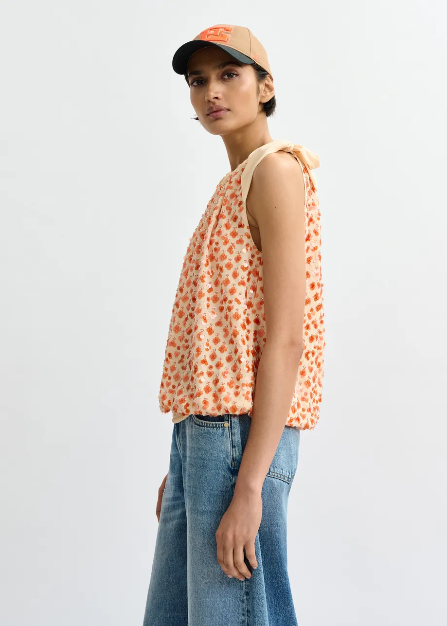 TOP ASIMÉTRICO DE LENTEJUELAS FLORAL CON LAZO EN EL CUELLO 6 TOP ASIMÉTRICO DE LENTEJUELAS FLORAL CON LAZO EN EL CUELLO - Imagen 5