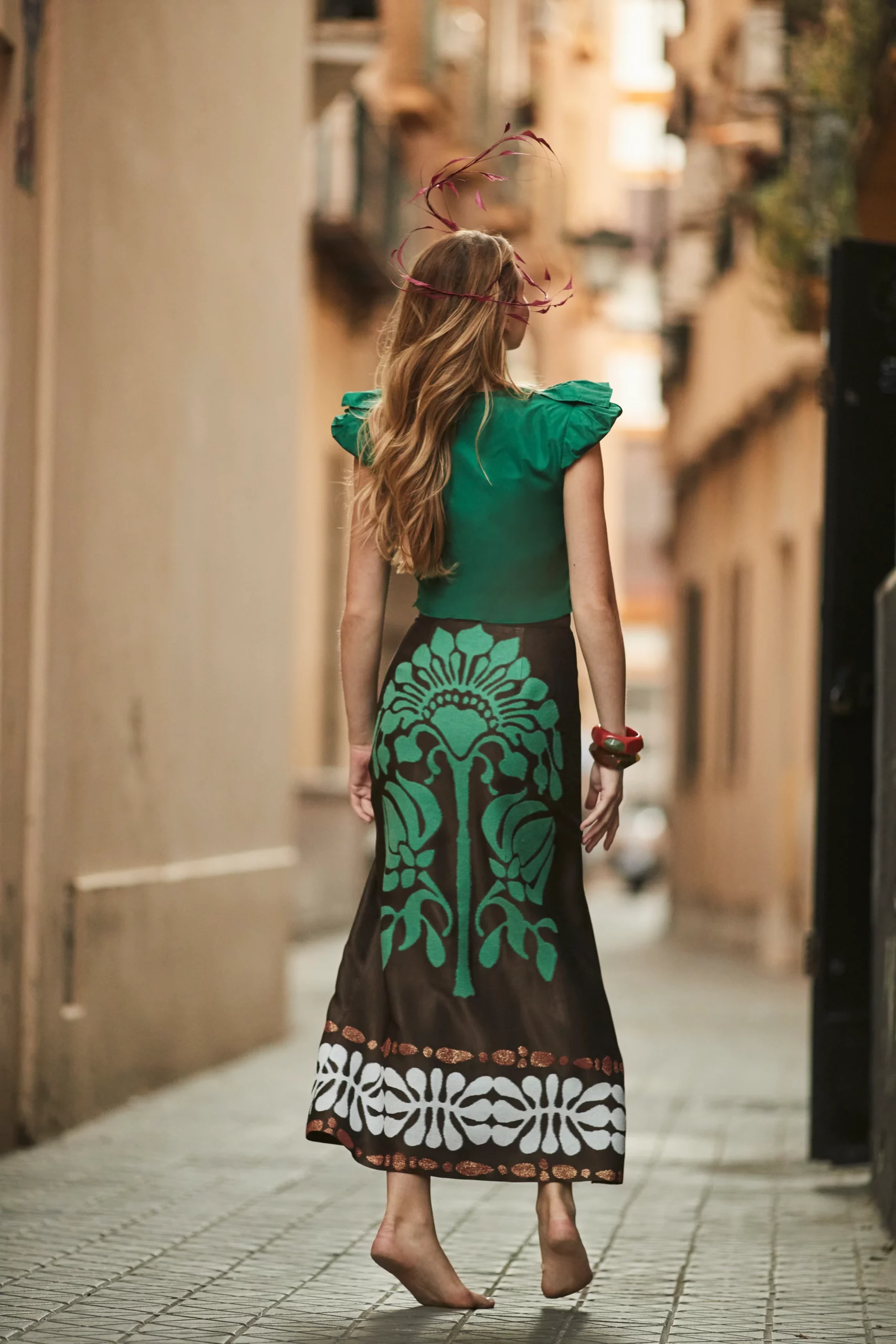 FALDA RECTA MIDI CON FLOR CENTRAL 7 FALDA RECTA MIDI CON FLOR CENTRAL - Imagen 6
