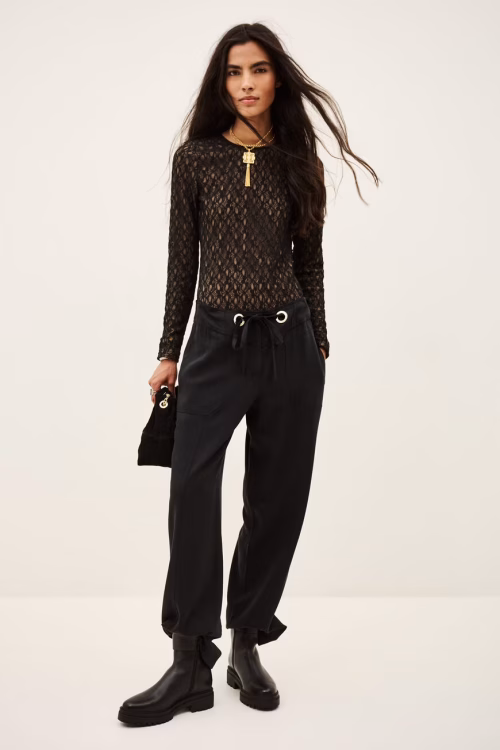PANTALÓN DE LYOCELL CON ARANDELA EN CINTURA