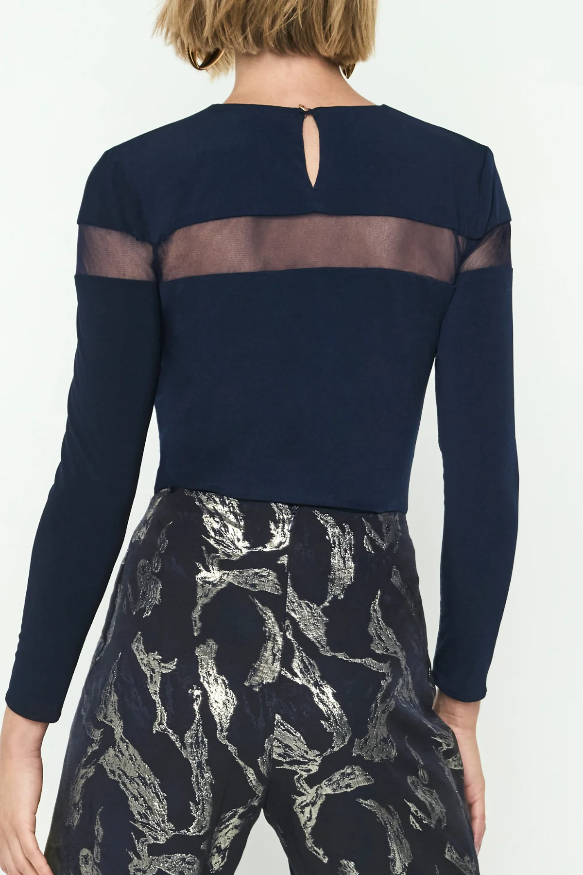 TOP AJUSTADO CON FRANJA HORIZONTAL TRANSPARENCIA 7 TOP AJUSTADO CON FRANJA HORIZONTAL TRANSPARENCIA - Imagen 6